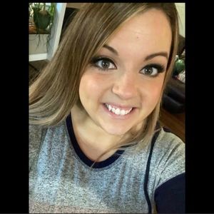 Meet your Posher, Michaela